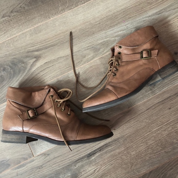 Steve Madden Falyn Leather Ankle Boot - Picture 4 of 8